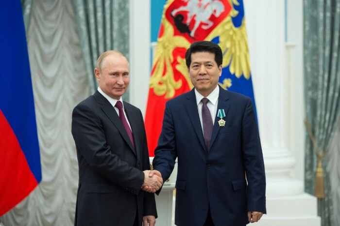 Китай відправляє на переговори в Україну колишнього посла в РФ
