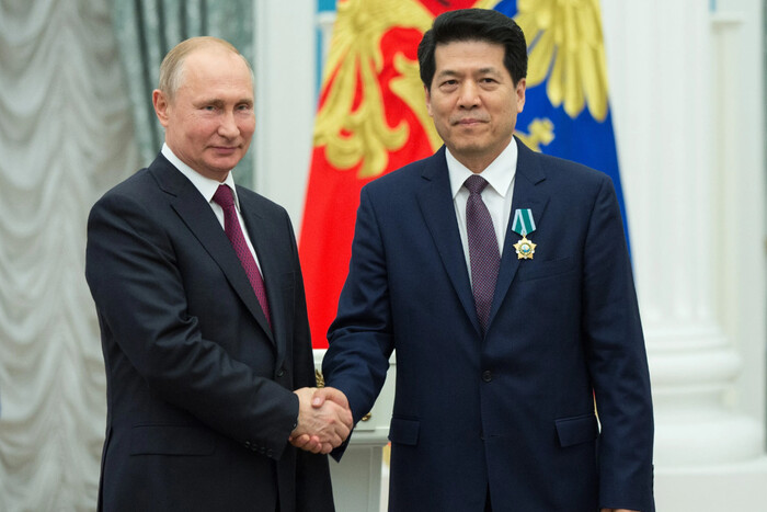 Китай отправляет на переговоры в Украину бывшего посла в РФ