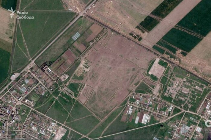 Росіяни вивезли військову техніку з місць зберігання на півночі Криму: супутникові фото