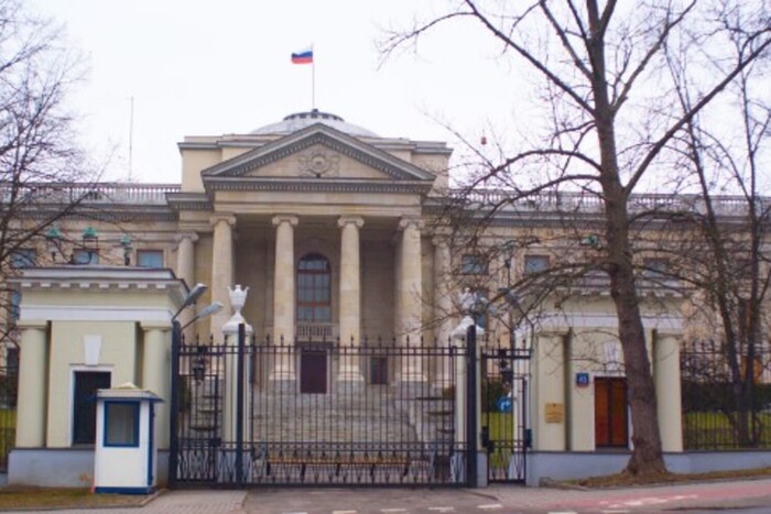 Польща вилучила гроші з рахунків посольства Росії 