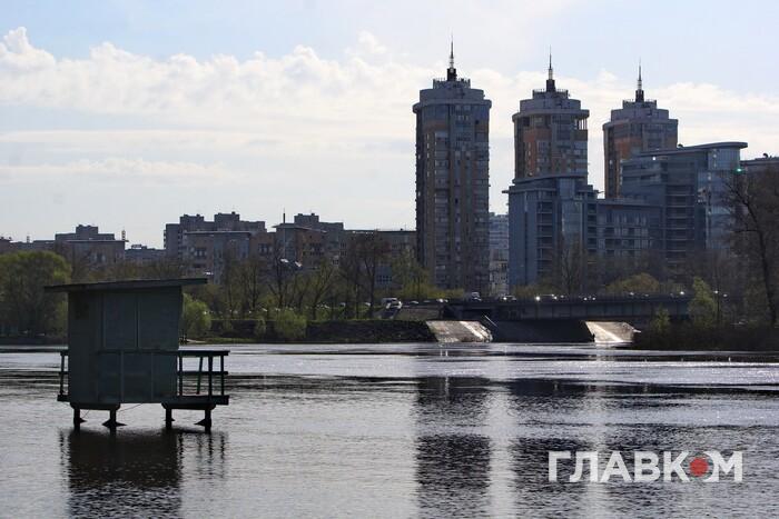 Весняне водопілля у Києві: рівень води в Дніпрі знизився 