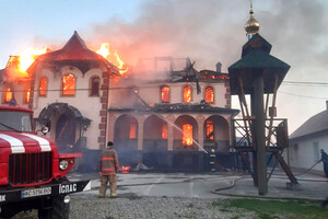 Хто спалив церкву УПЦ МП на Буковині? Затриманий у суді зробив зізнання