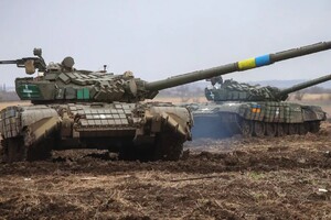 Україна піде в наступ, щойно висохне багнюка. На фото український танк біля Запоріжжя