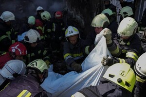 В Умані з-під завалів рятувальники дістали тіло ще однієї дитини