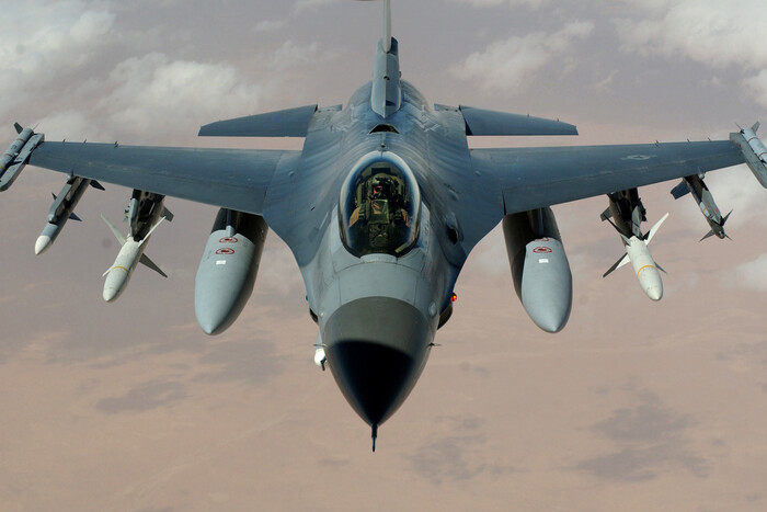 У ЗСУ назвали кількість пілотів, котрі вже готові до польотів на F-16
