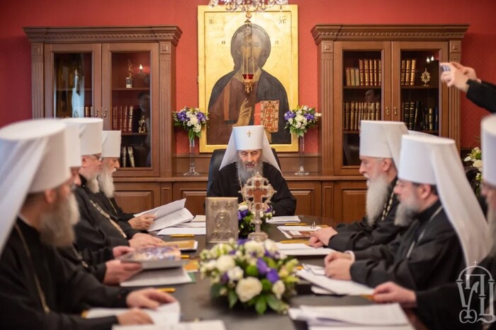 Ланцюгова реакція: облради України одна за одною забороняють Московську церкву