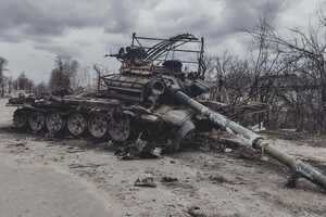 Те, що все це називається «російською весною», погано характеризує зовсім не весну, а тих, хто її поганить своєю присутністю