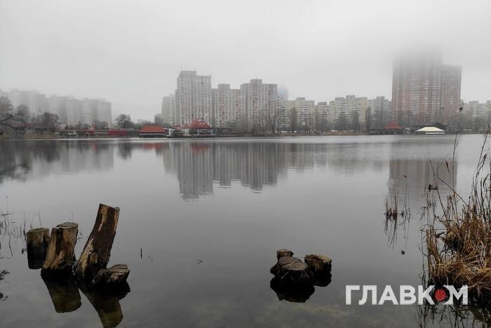 Холодний та дощовий: квітень став одним із найвологіших місяців в історії Києва