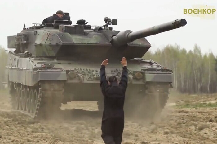 Самые современные немецкие танки Leopard уже в Украине (видео)