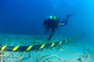 Понад 95% міжнародного інтернет-трафіку передається приблизно 400 підводними кабелями