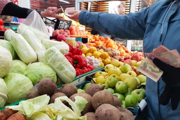 Якими будуть ціни на продукти в Україні: НБУ оновив прогноз інфляції