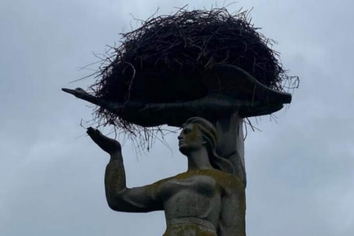 На Львівщині громада відклала демонтаж радянського пам’ятника: незвична причина