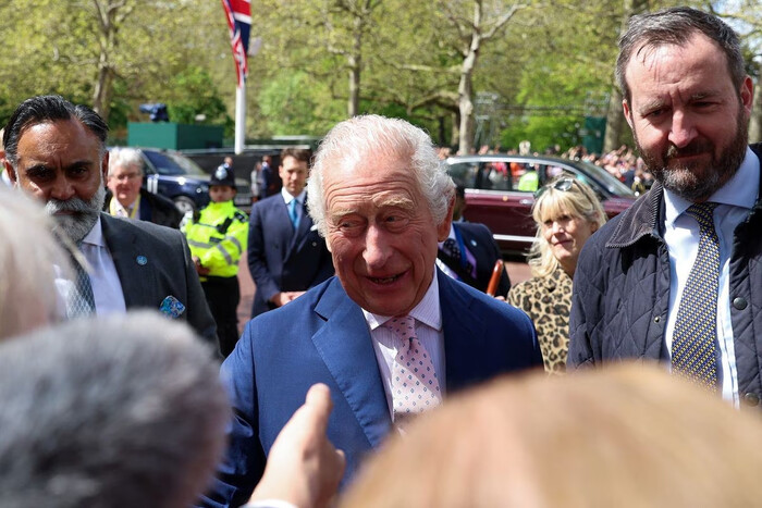 У Британії сьогодні коронують короля Чарльза: що чекати від традиційної церемонії