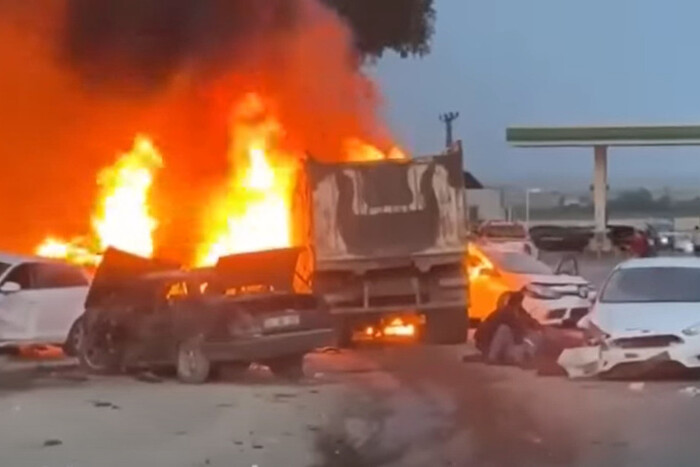 У Туреччині сталася масштабна автокатастрофа: є загиблі (фото, відео)