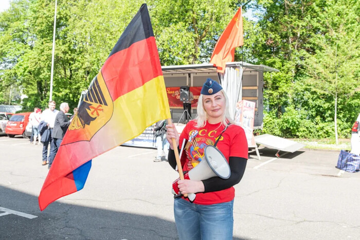 Проросійські протести в Німеччині: фанатка Путіна організувала акцію в Леверкузені