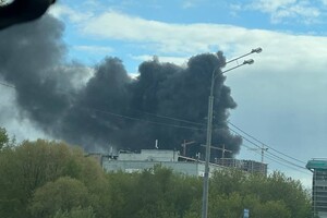 На будівництві спалахнуло сміття та будівельні матеріали