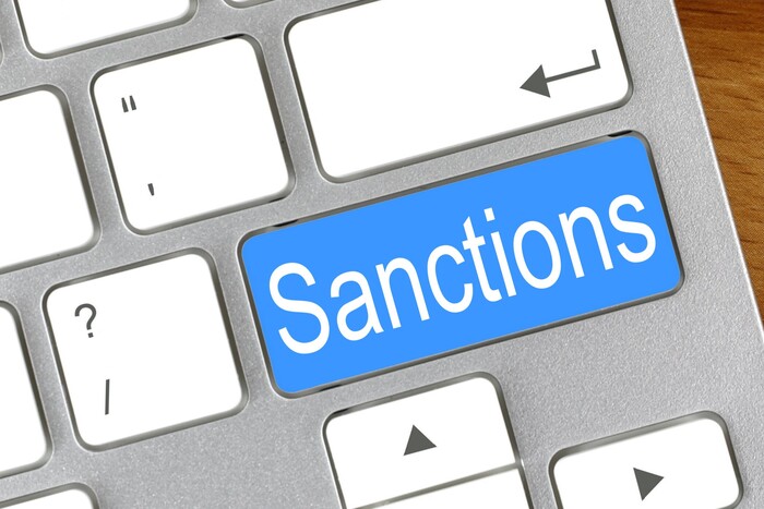 ЄС готує санкції проти китайських компаній, які допомагають РФ озброюватися