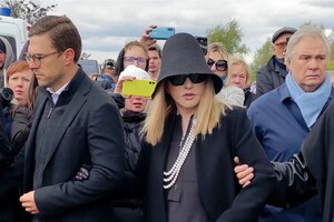 Пугачову обікрали на цвинтарі: російські ЗМІ запустили жорстокий фейк