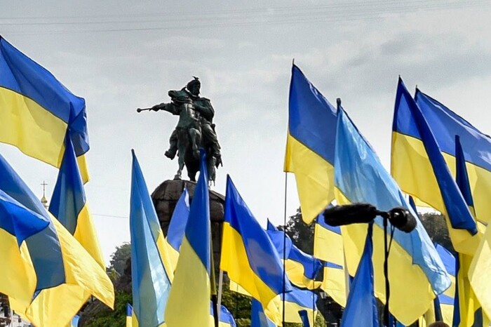 Восемь важных задач, которые встали перед украинцами