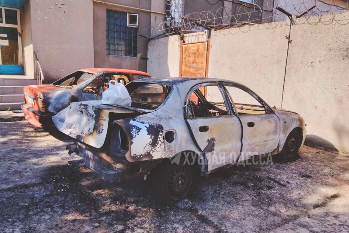 В Одесі згоріла машина. Несподівана причина (відео)