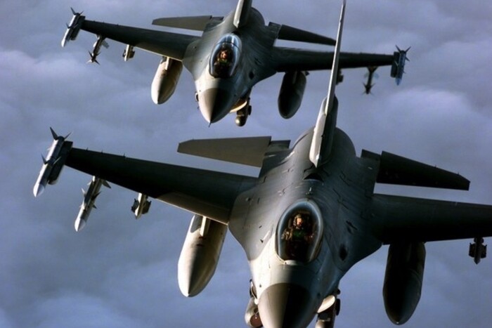 НАТО раптово підвищило бойову готовність своєї авіації