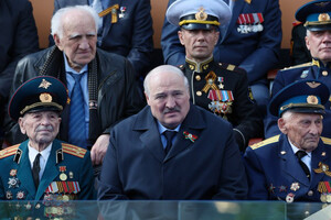 Лукашенко плохо себя чувствует: что случилось с диктатором после парада в Москве