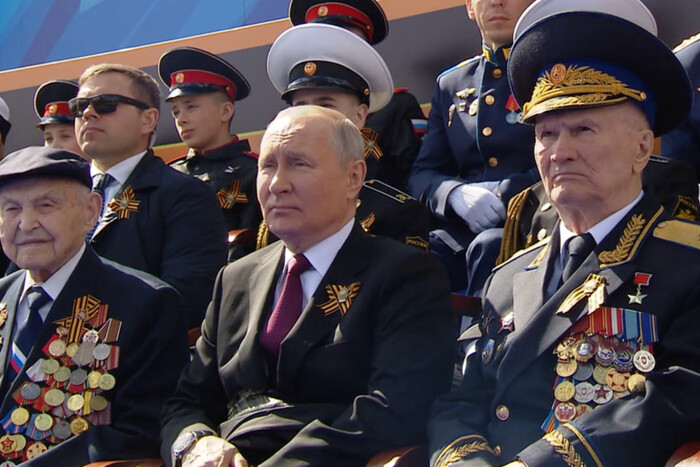Стало відомо, звідки Кремль взяв «ветеранів» для параду