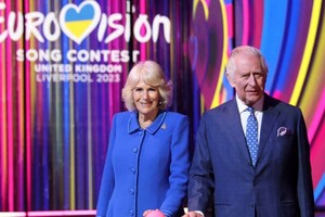 Король Чарльз III і королева Камілла несподівано з'явилися на півфіналі Євробачення
