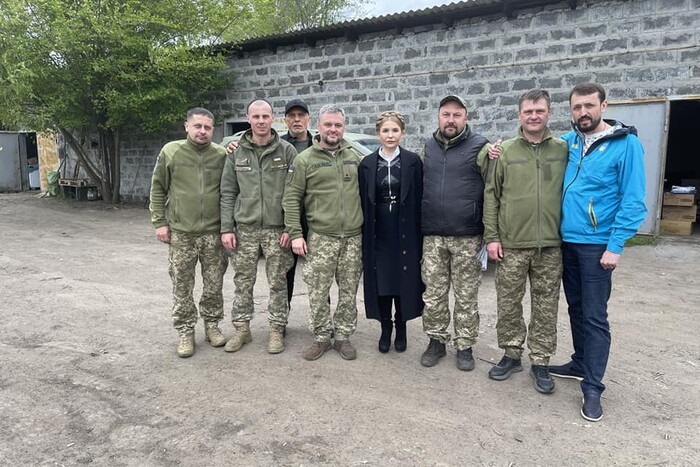 У модному вбранні на передову. Юлія Тимошенко навідала військових (фото)
