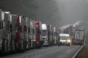 Поки що електронною чергою можуть скористатися тільки водії вантажівок