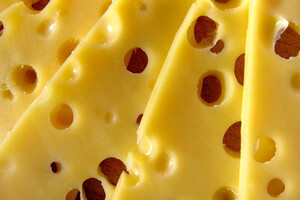 Названы самые полезные виды сыров