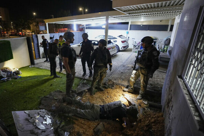 Протести в Тбілісі, масована ракетна атака в Ізраїлі, вибухи у Запоріжжі: головне за ніч