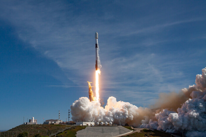SpaceX вывела на орбиту еще 51 спутник Starlink (видео)