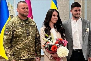 Залужний з'явився на весіллі українців, поки росіяни розганяють фейки про його смерть