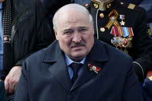 Лукашенко пропустив святкування Дня державного прапора: журналісти пишуть про загадковий вірус
