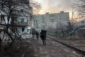 Окупанти продовжують зосереджувати наступальні сили навколо Бахмута, попри зміну пріоритетів через можливий контрнаступ