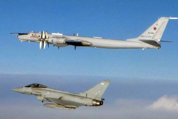США зафіксували російські літаки поблизу Аляски