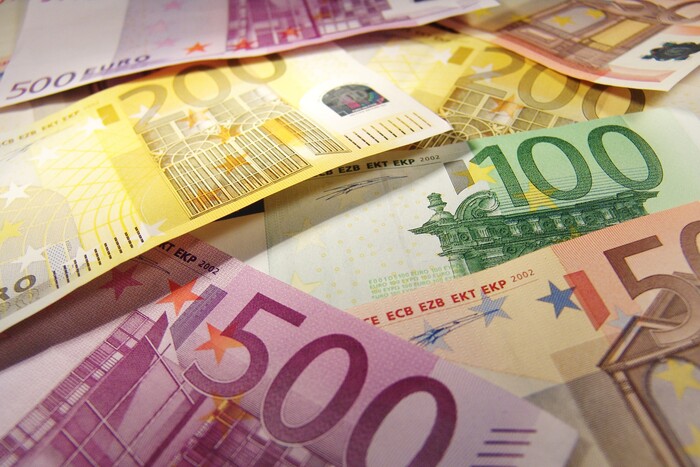 Показник використання євро в міжнародних платежах упав до трирічного мінімуму