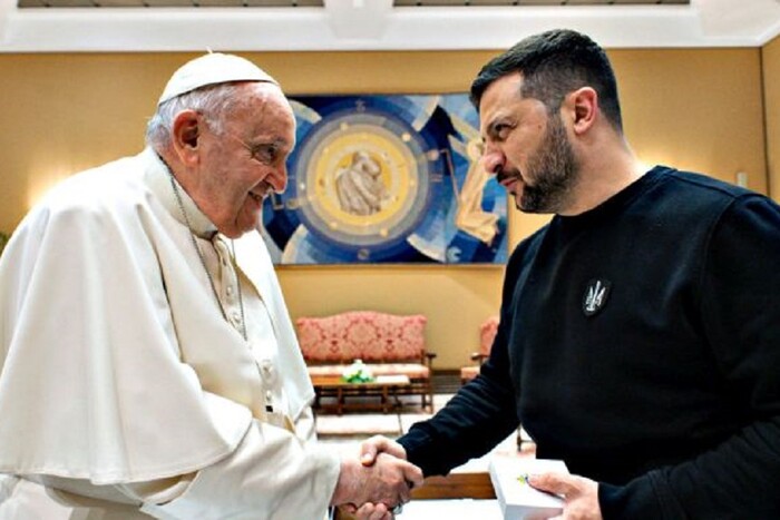 «Готові прислухатися одне до одного». Посол України у Ватикані розповів про першу зустріч Папи і Зеленського