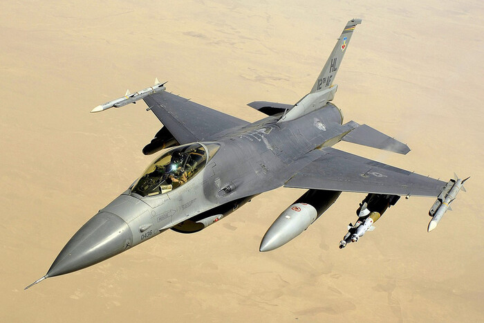 Украинские пилоты удивили Пентагон. Назван новый срок обучения на симуляторах F-16