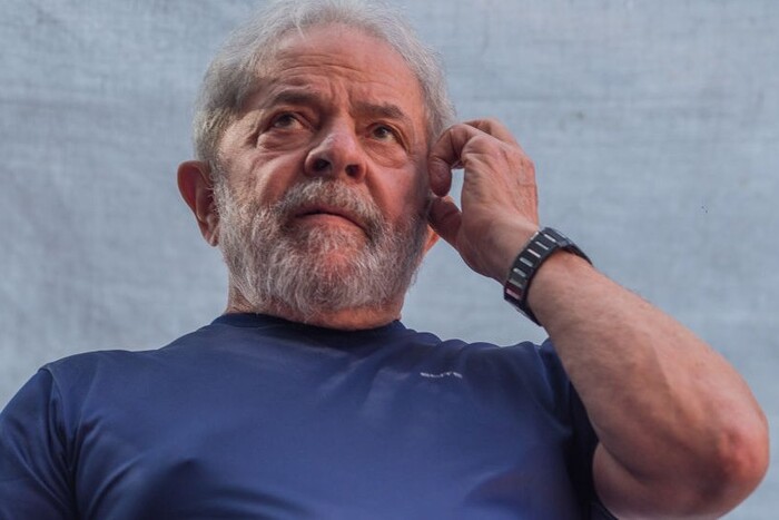 Le président du Brésil, qui a appelé à abandonner la Crimée, a déclaré qu'il était bouleversé par Zelensky