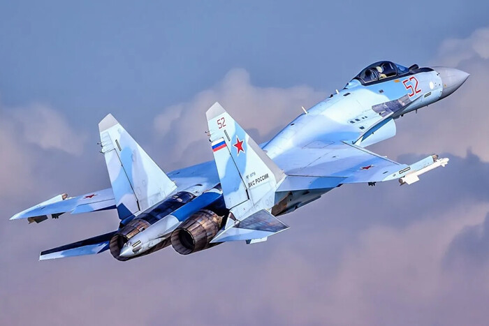 Воздушные силы подтвердили сбитие Су-35 и назвали количество уничтоженных ракет