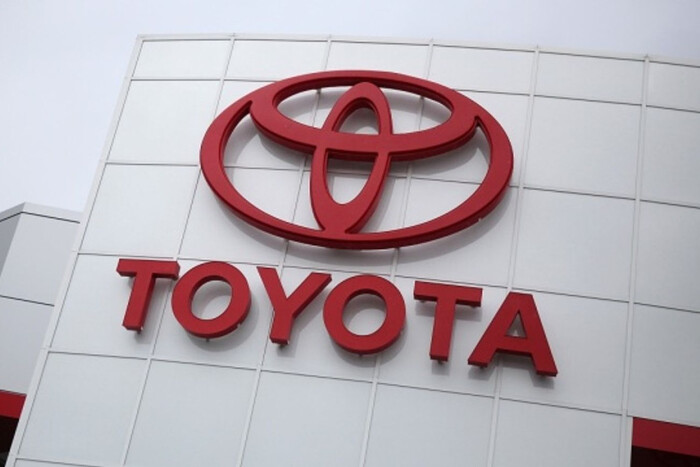 Toyota с партнерами будут продавать электрические микроавтобусы