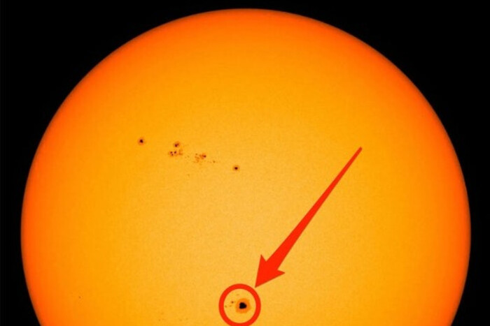 Астрономи стверджують, що на Сонці з'явилася гігантська пляма