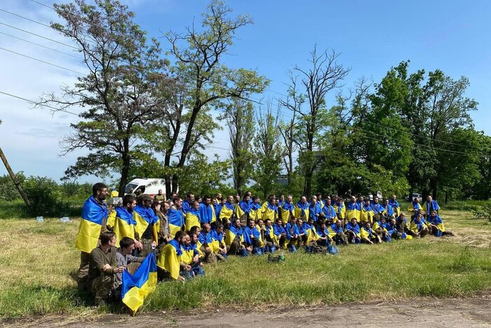 Україна повернула додому 106 захисників, Південна Корея надала допомогу ЗСУ. Головне за 25 травня