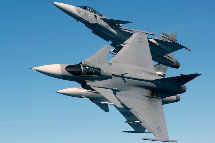 Українські пілоти зможуть пройти навчання на шведських винищувачах Gripen