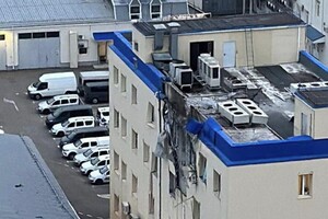 Серйозно пошкоджено дах будівлі 