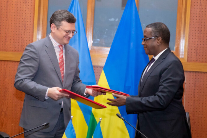 Україна відкриє посольство в Руанді – Кулеба