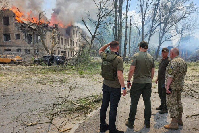 Атака на Дніпро: окупанти також влучили у ветклініку, є загиблі