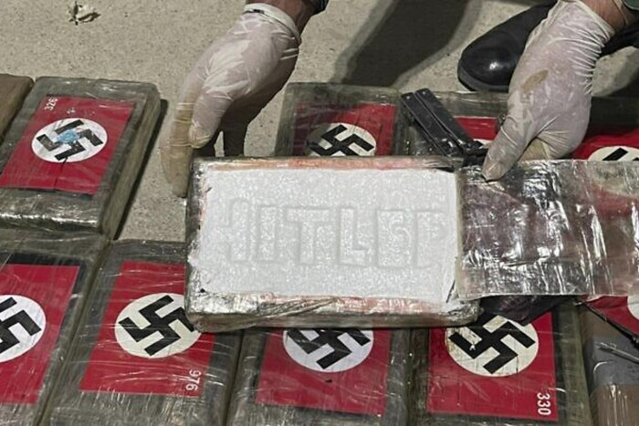 58 kg de cocaïne : la police péruvienne a saisi un lot de drogue sur le thème nazi
